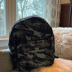 Lo and Sons Camo Backpack NWOT